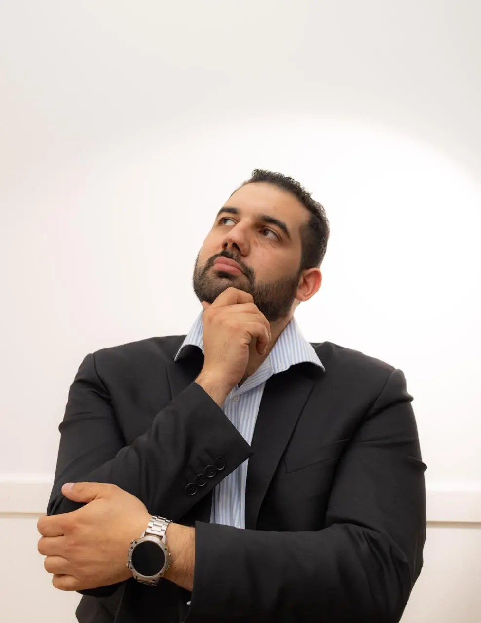 Damián Fiorentini Nutz reviewing a project